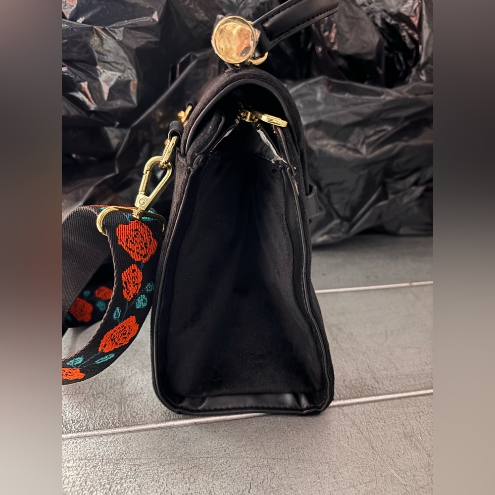 Her universe beauty and the beast rose purse bag Disney belle“accepting 130” - Picture 3 of 5